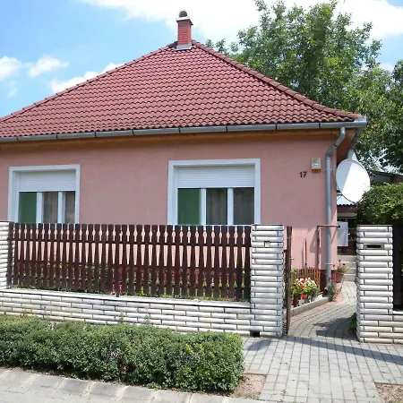 Casa de Férias In - Balaton 19801